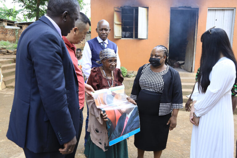 BENEVOLENT HEART! BLB, GUOJI GROUP SHOWER CHRISTMAS GIFTS TO THE UNDERPRIVILEGED IN SSENTEMA-BUSIRO (PICTORIAL)